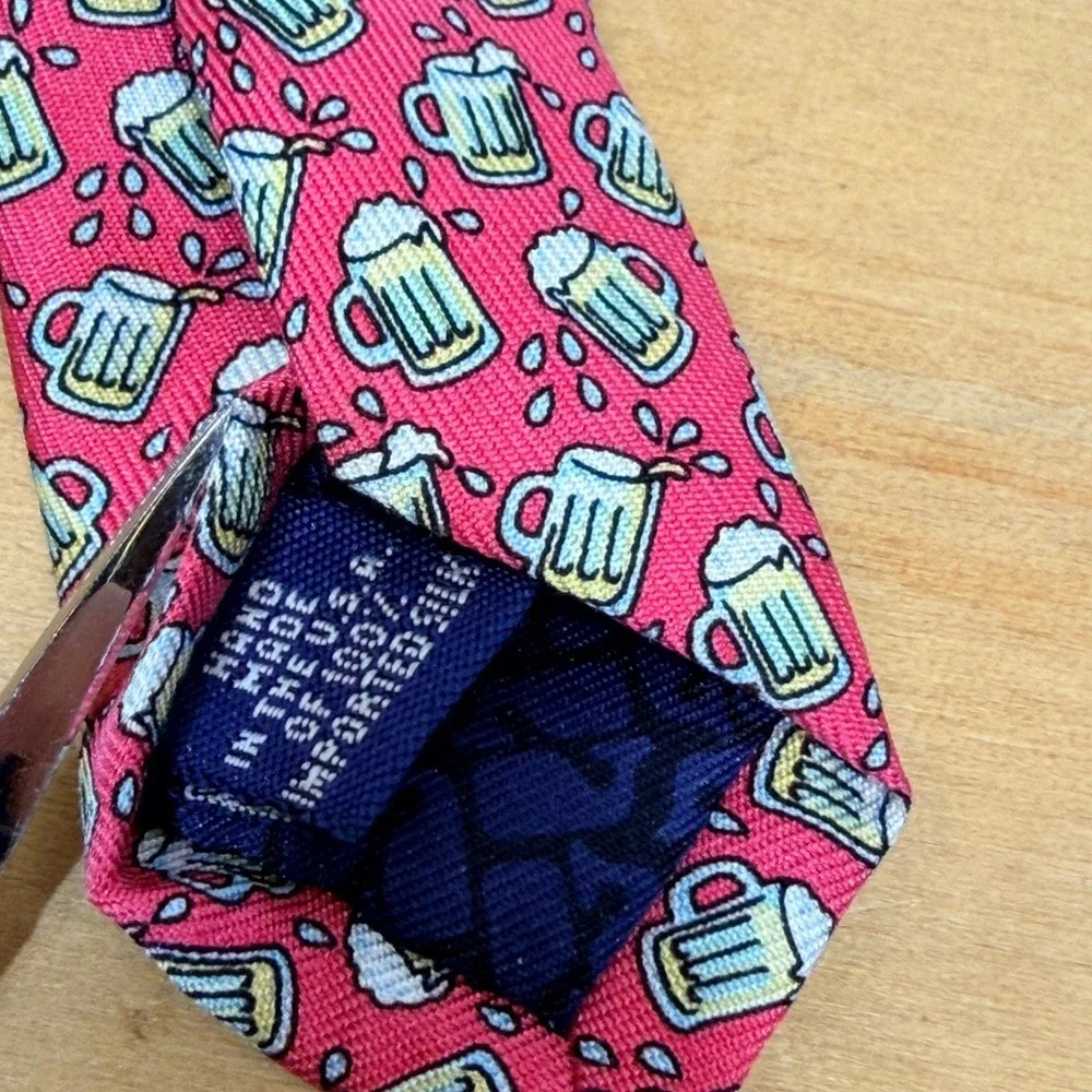 Vineyard Vines Mens Silk Tie Pink Beer Mugs‎ NBWA PAC Chairmans Circle USA Made
